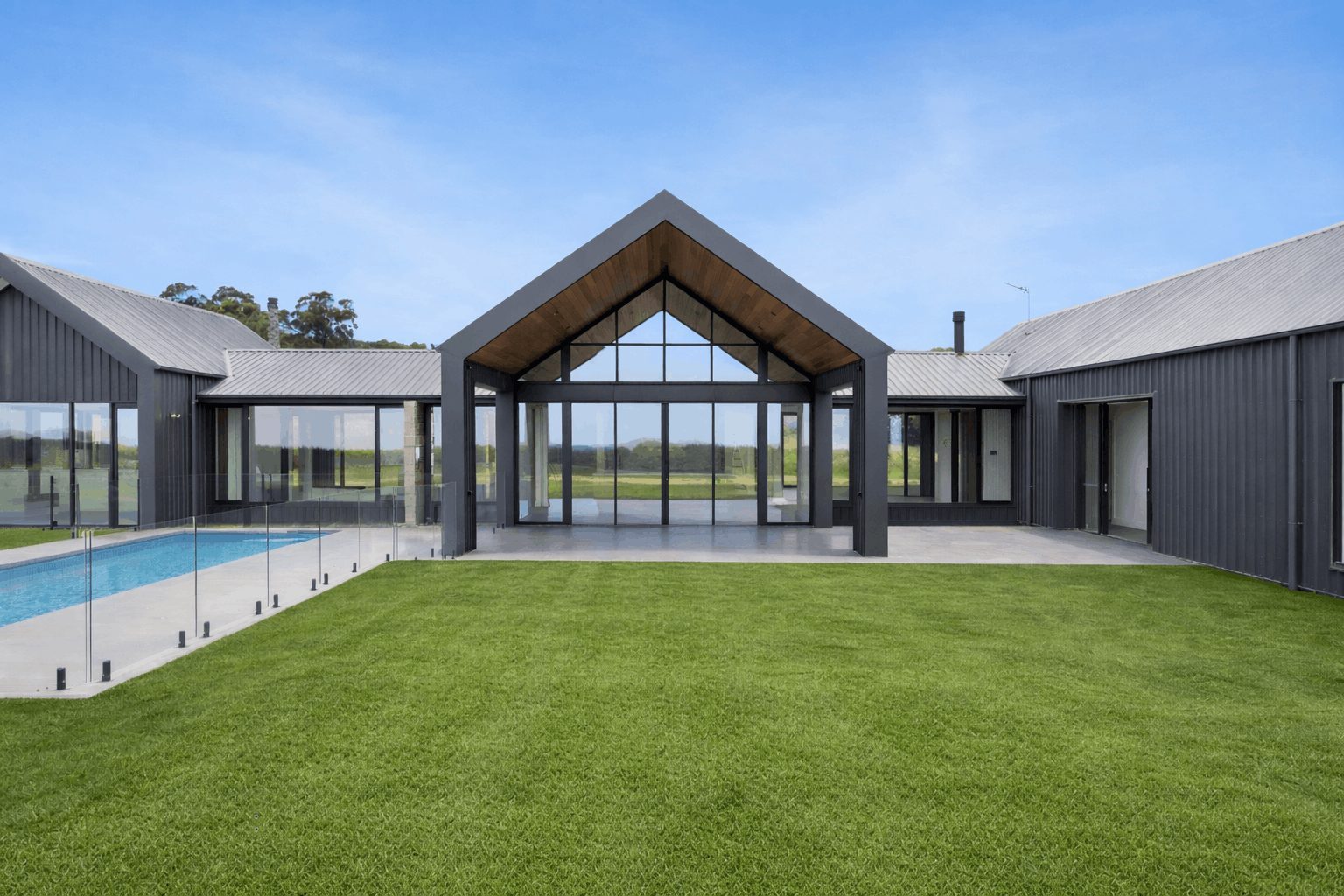 Musk country home — contemporary architectural rural retreat